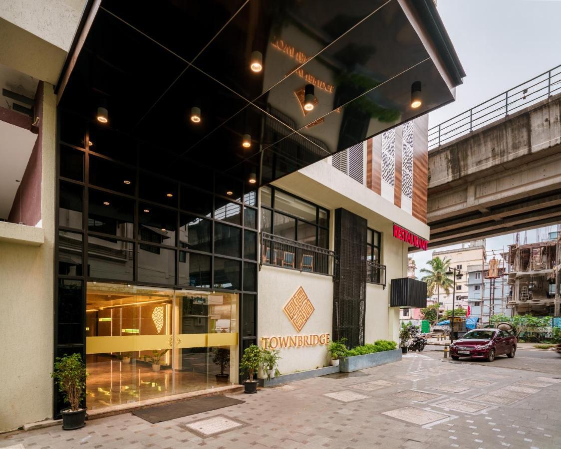 Townbridge Hotels & Suites Kochi Luaran gambar