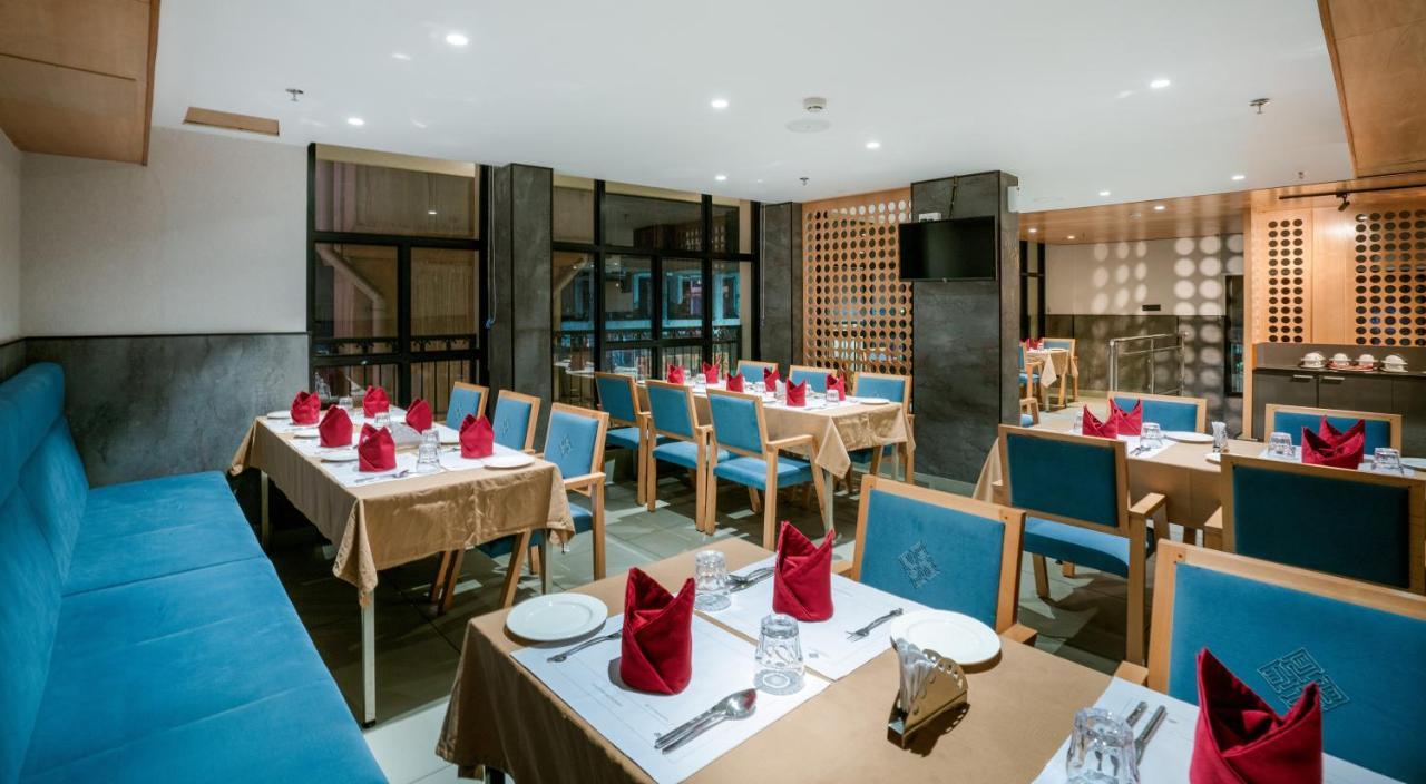 Townbridge Hotels & Suites Kochi Luaran gambar