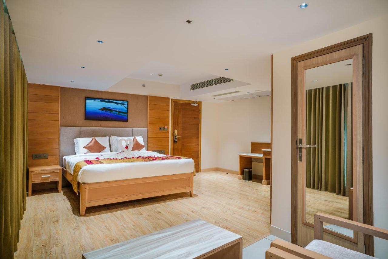 Townbridge Hotels & Suites Kochi Luaran gambar