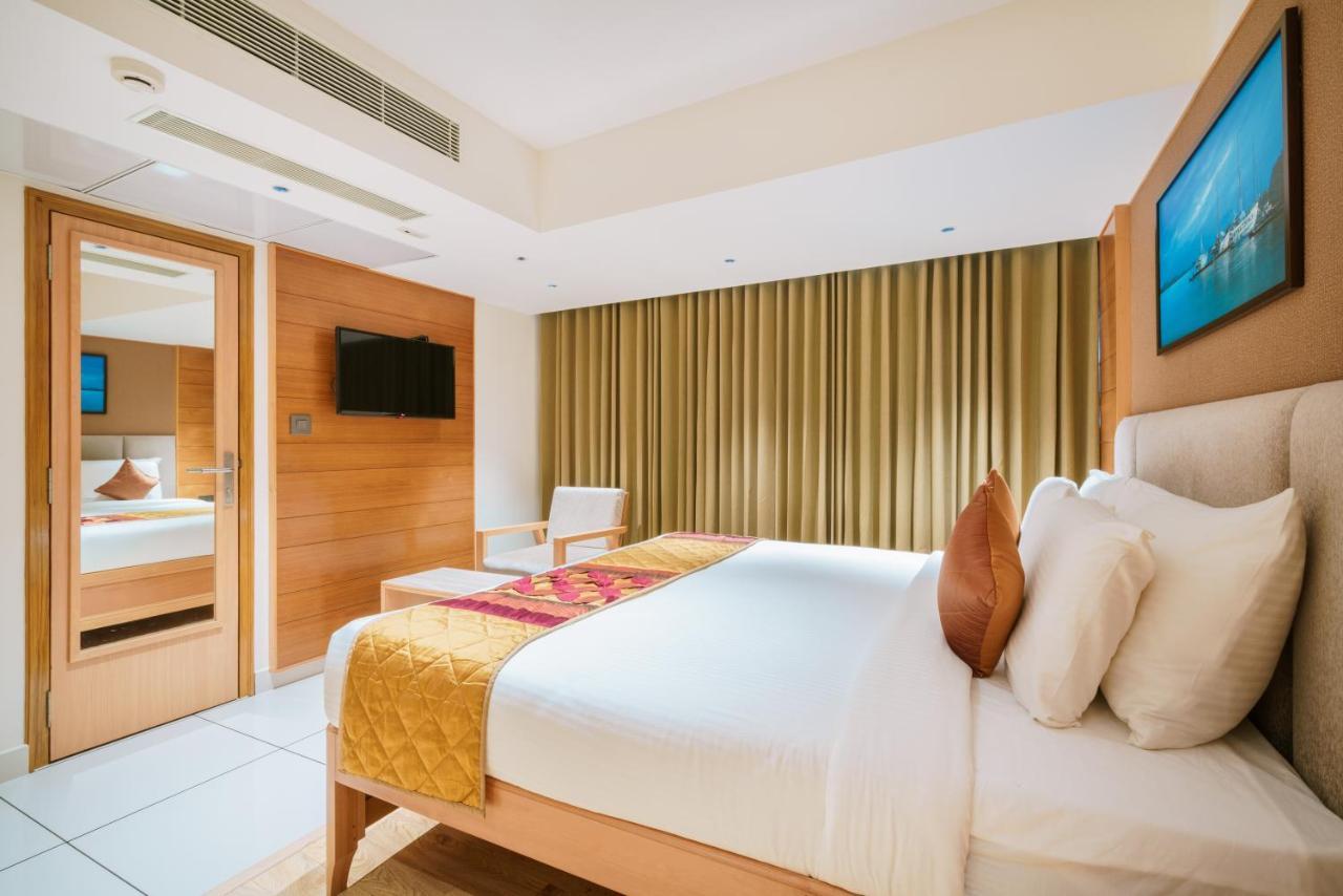 Townbridge Hotels & Suites Kochi Luaran gambar